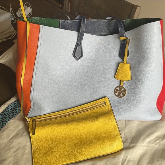 Tory Burch Perry Reversible Color-Block Large Tote - Picture 7 of 11